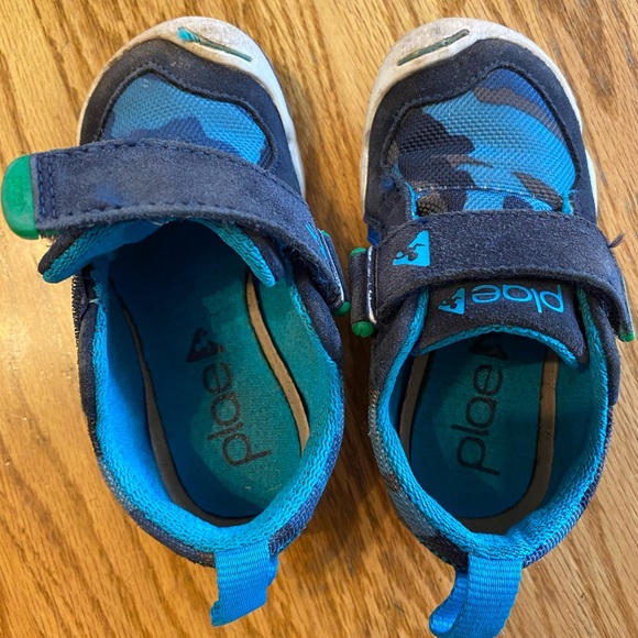 Plae Ty Sneakers - Picture 1 of 2